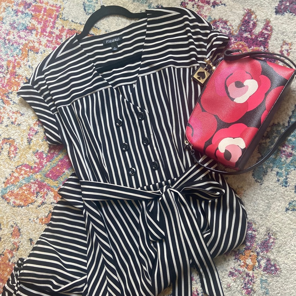 Roz & Ali midi black & white stripe midi 👗 dress